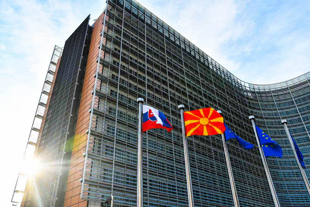 BRÜSSZEL SAJÁT MAGÁT KÖPTE SZEMEN: Így hagyja magára az EU Észak-Macedóniát macedon eu 2