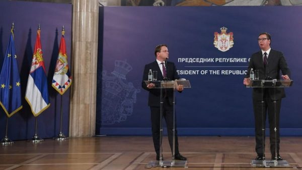UTICAJ Orbana: Zeleni predstavnik EU otišao kod mađarskog komesara za proširenje ili “Osovina Orban-Vučić” Varhelyi vucic 600x337