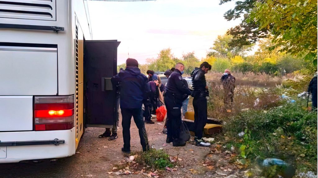 SOKAN VANNAK: A szerbiai rendőrség megint úgy csinált, mintha tett volna valamit a migráció ellen