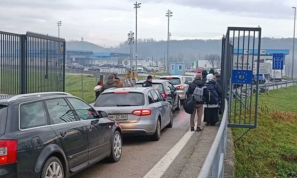 A MIGRÁCIÓ ÚJ FORMÁJA: Százával érkeznek a csecsenek Bosznia-Hercegovinába, hogy aztán menedékjogot kérjenek Horvátországban (Forrás: Twitter)
