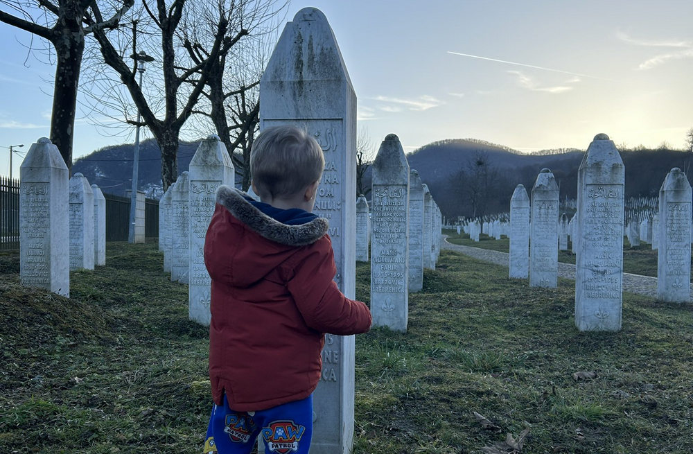 Srebrenicai hajnal, népírtás után