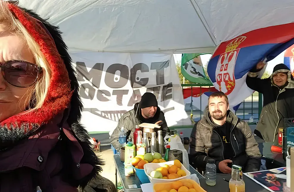 Happening, a Most ostaje (A híd marad) csoport még reménykedik