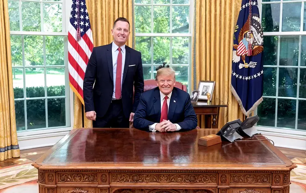 A két nagy visszatérő: Donald Trump ismét elfoglalhatja az elnöki széket, az interneten pedig felmerült, hogy Richard Grenell visszavehetné a hírszerzési igazgatói posztot (Director of National Intelligence, DNI), ez a harmadik hely, amellyel kapcsolatban összefüggésbe hozzák a nevét