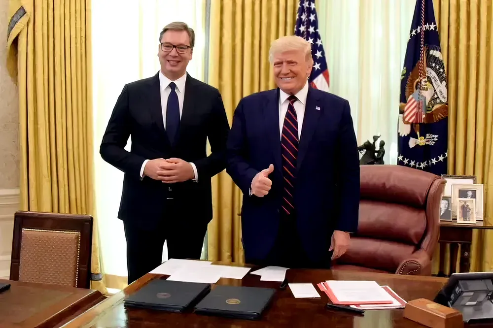 Még be sem fejeződtek a választások az Egyesült Államokban, a szerb elnök máris gratulált Donald Trumpnak a győzelemhez