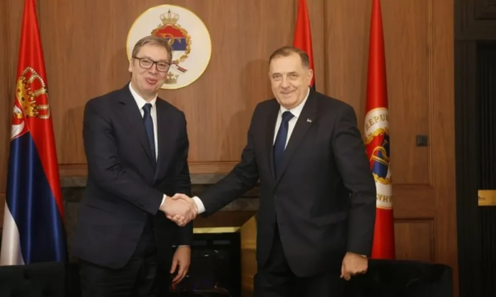 Illetéktelen elvtárs sürgősen Banja Lukába utazik