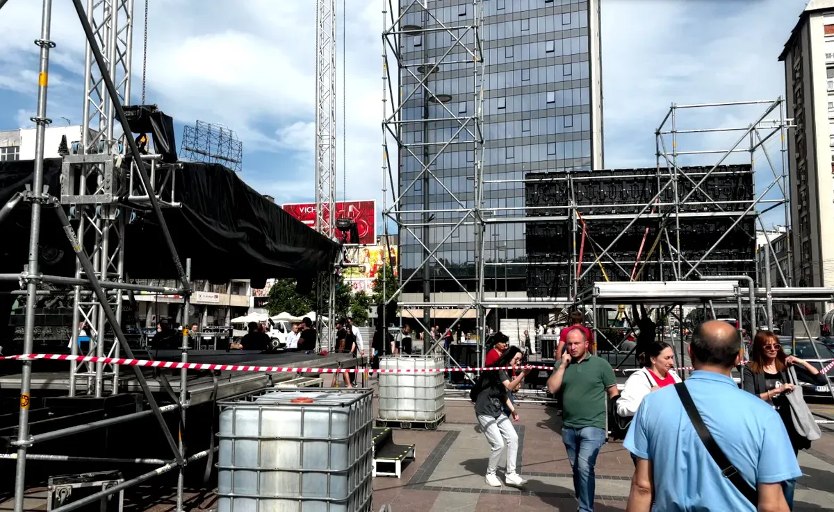 A színpad felállítása és a technika kitelepítése