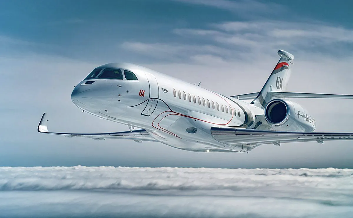 Alig több mint egy hónapja van szerb tulajdonban az új Falcon 6X, máris járt Amerikában és Oroszországban, el kellene még vinni Kínába is