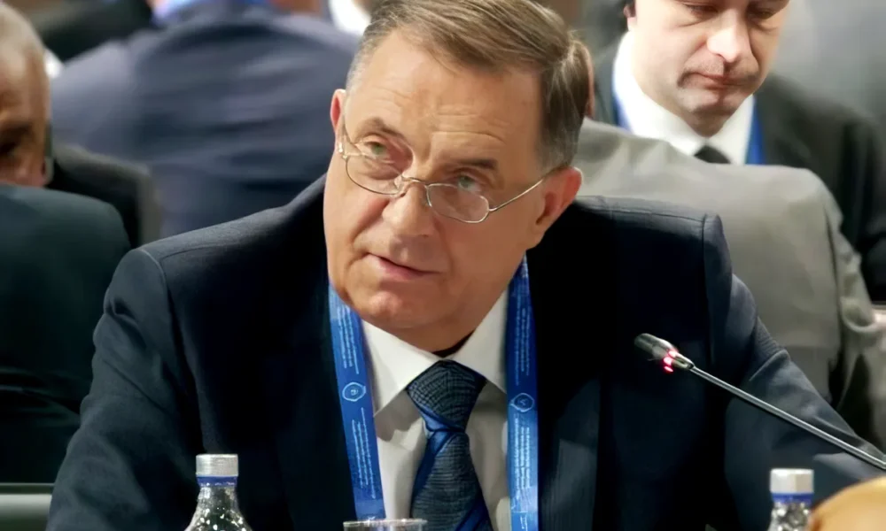 Dodik most éppen egy moszkvai biztonsági konferencián tartózkodik