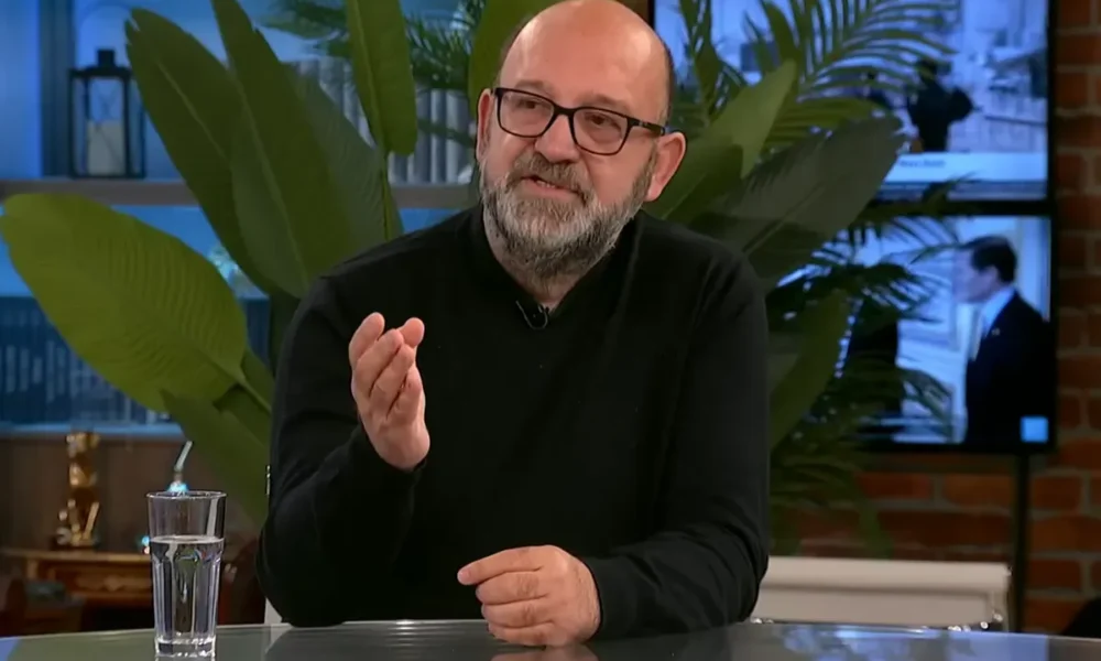 Dragoslav Bokan gyakran szerepel(t) az erősen kormányközeli Pink Televízió műsoraiban