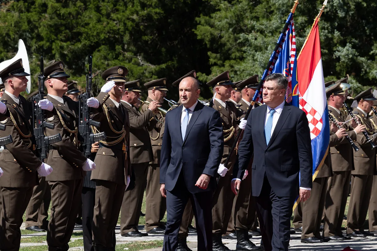 A horvát elnök szerint Ukrajna uniós tagsága "arcátlan sértés" lenne olyan országokkal szemben, mint Montenegró és Észak-Macedónia. Zoran Milanović úgy látszik, hogy elfelejtette, hogy a bolgárok pedig a macedónok bejutását gátolják az EU-ba