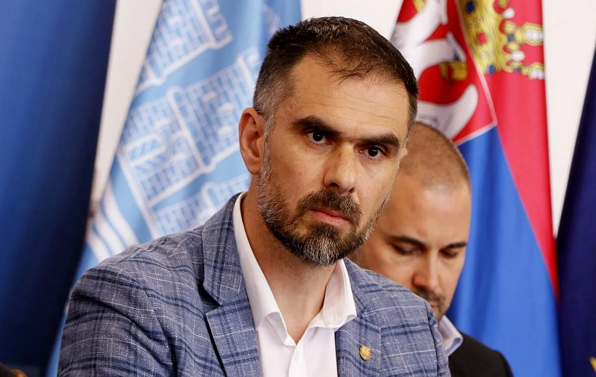 Emlékművet emelne a hatalom az újvidéki áldozatok tiszteletére 3 A polgármester ezt az alkalmat is arra használta fel, hogy belegázoljon a diákokba és az ellenzékbe