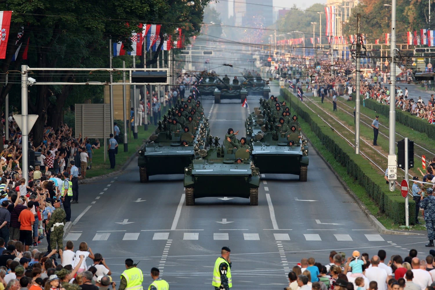 Katonai felvonulás Horvátországban