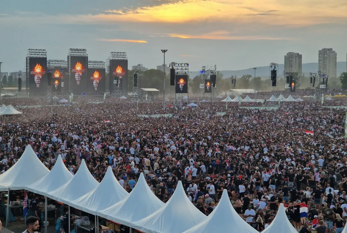 Szerb-horvát nyári játékok: a Thompson-koncert 3 A közönség, több mint félmillió ember