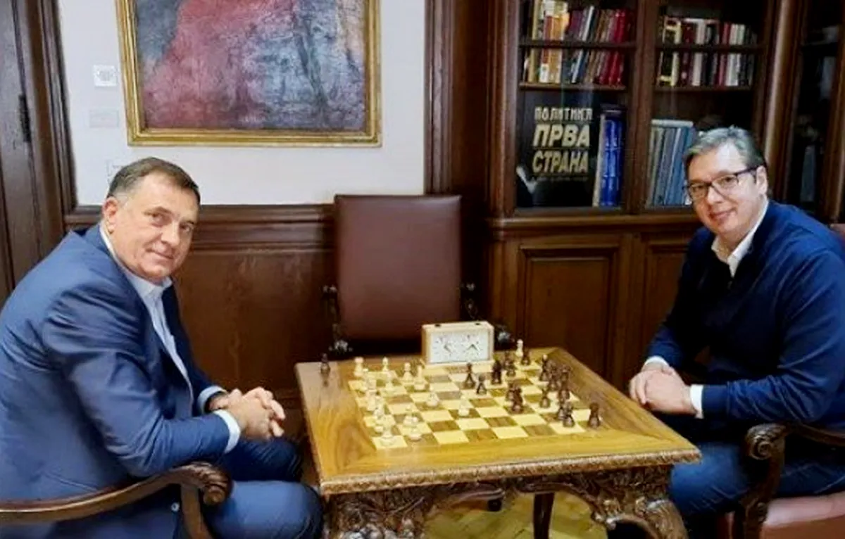 Előd és utód: a játszma már javában tart, Dodik és Vučić sakkozik