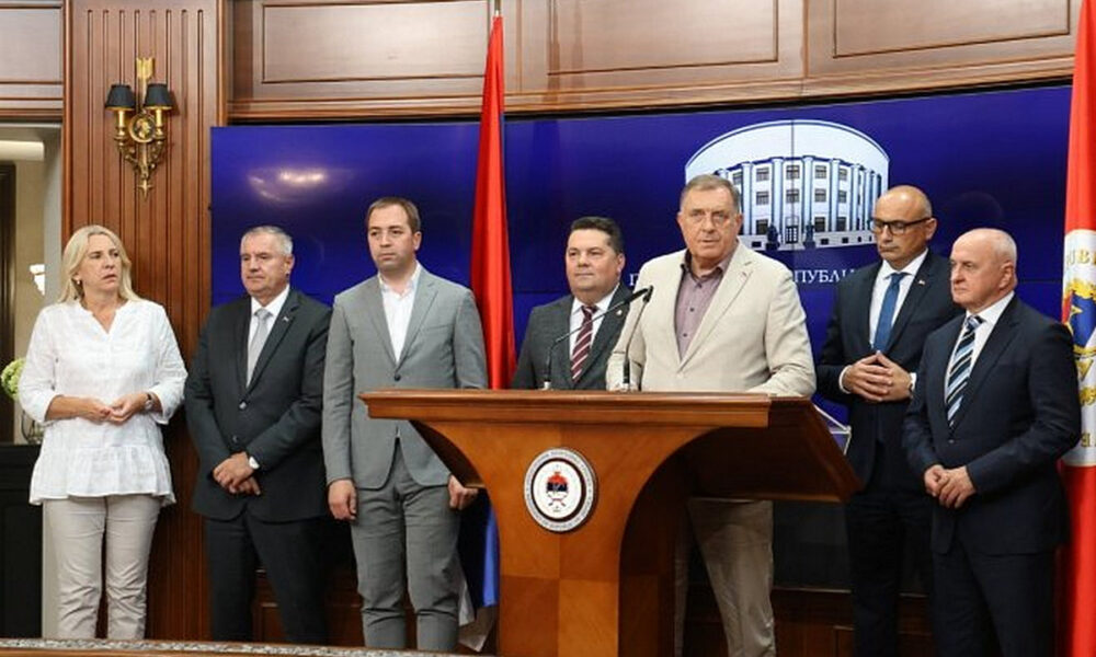 Dodik a boszniai szerb koalíció ülése után "tömöríti a sorokat" és őrzi a mandátumát