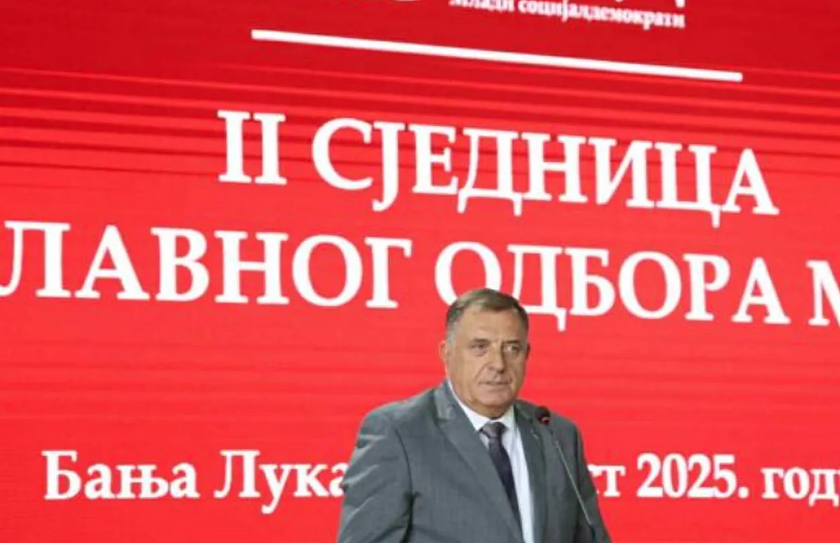 Dodik nem hátrál, Szarajevóból viszont új elnökválasztást erőltetnek 3 Dodik a fiatalok központi bizottsági ülésén