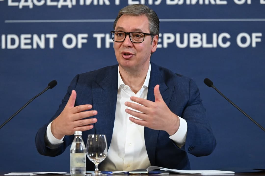 A BÁTRABB VUCIC: Az ország kiskorúsítása során a szerb elnök most meg nem nevezett európaiakról beszélt, akik diktálnak az ügyészségnek