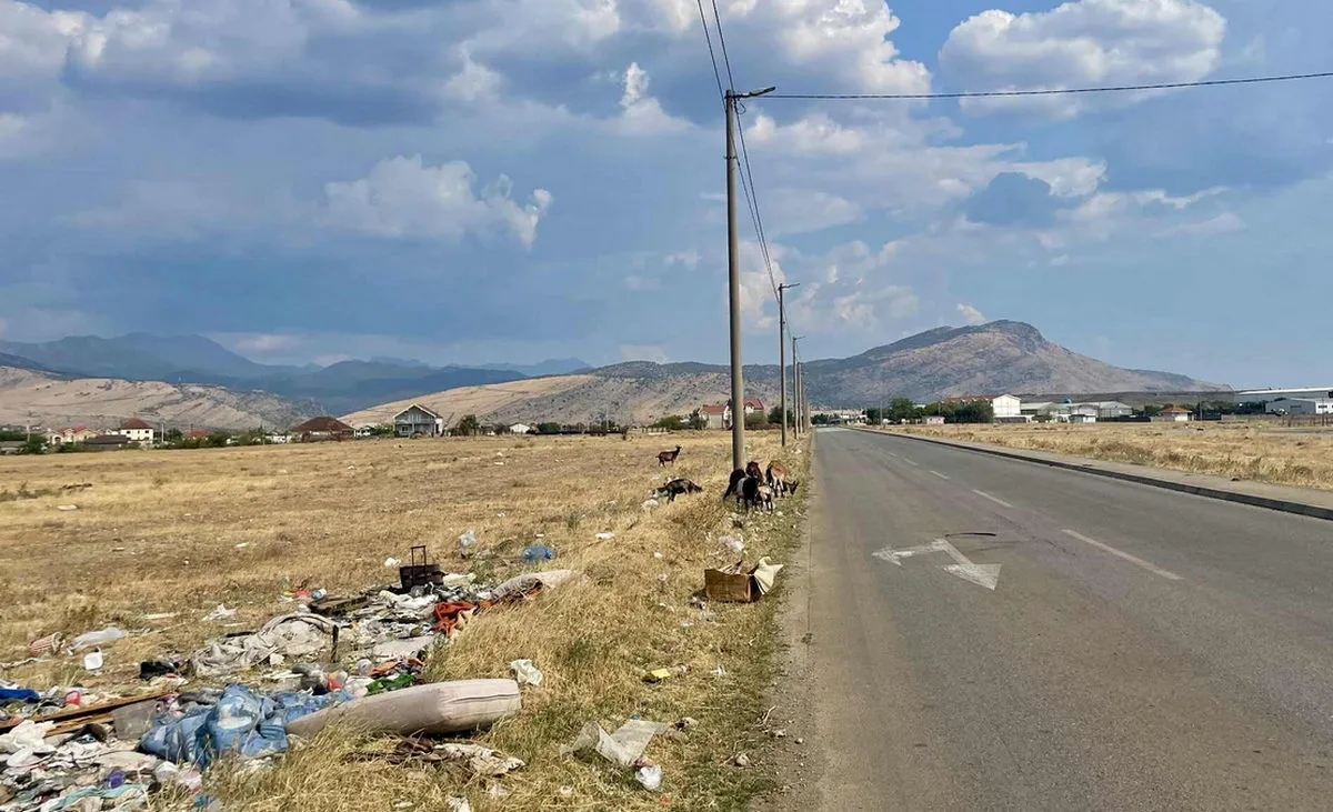 Montenegró régóta használja természeti szépségét a turisták becsábítására, miközben rendszeresen elmulasztja ugyanennek a környezetnek a védelmét. Az uniós csatlakozási tárgyalások nyomása még nem vezetett eredményre