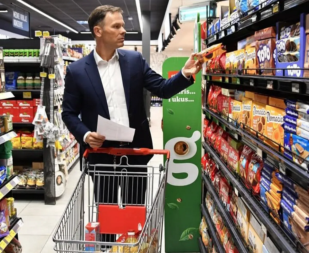 Elektrosokk Szerbiában: a 7%-os áremelés mellett jön a zónamódosítás is 4 Nem baj, hogy 7%-kal növekszik az áram ára, fő hogy a chips hat dinárral olcsóbb. Siniša Mali pénzügyminiszter üzleti úton