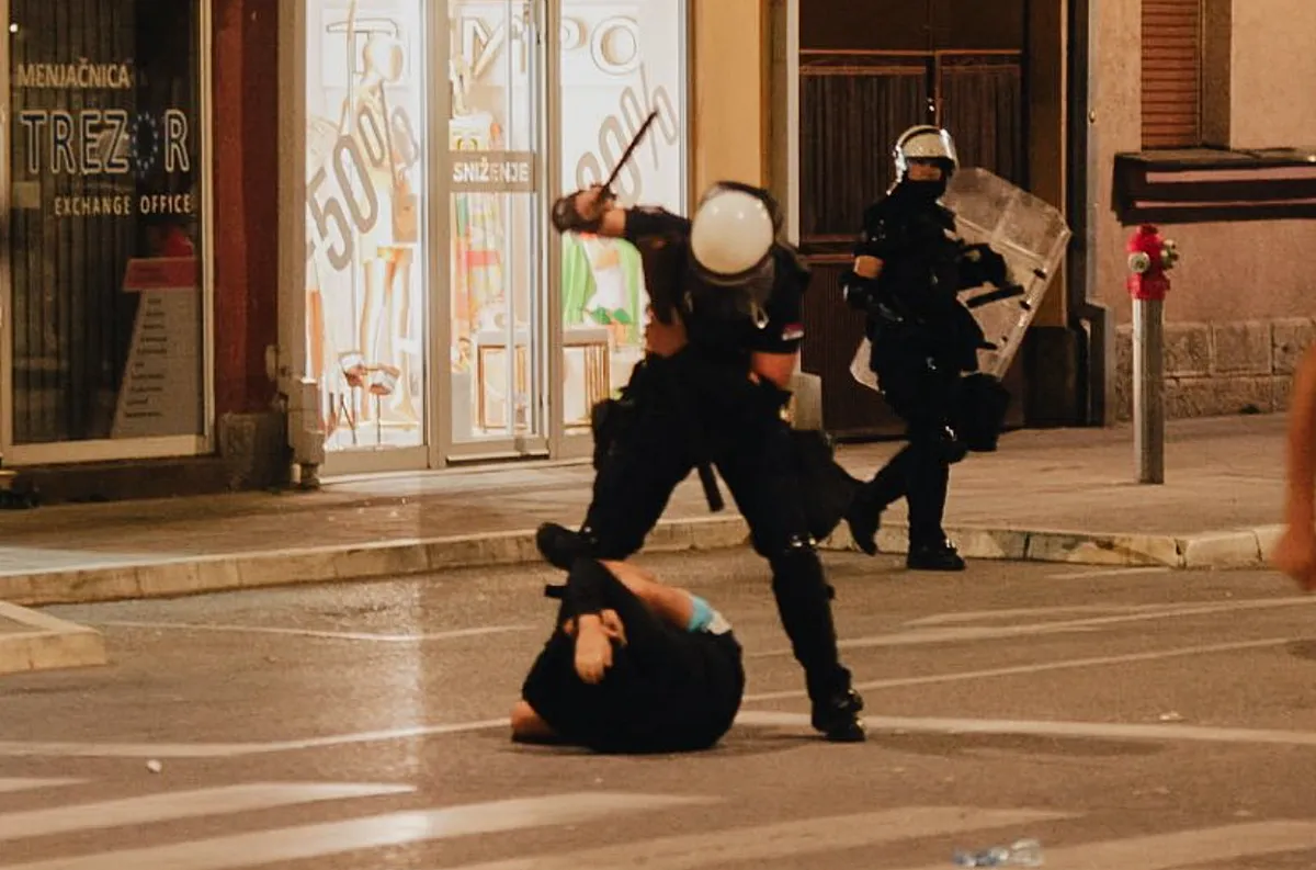 A rendőrség tegnap este mással volt elfoglalva Valjevóban