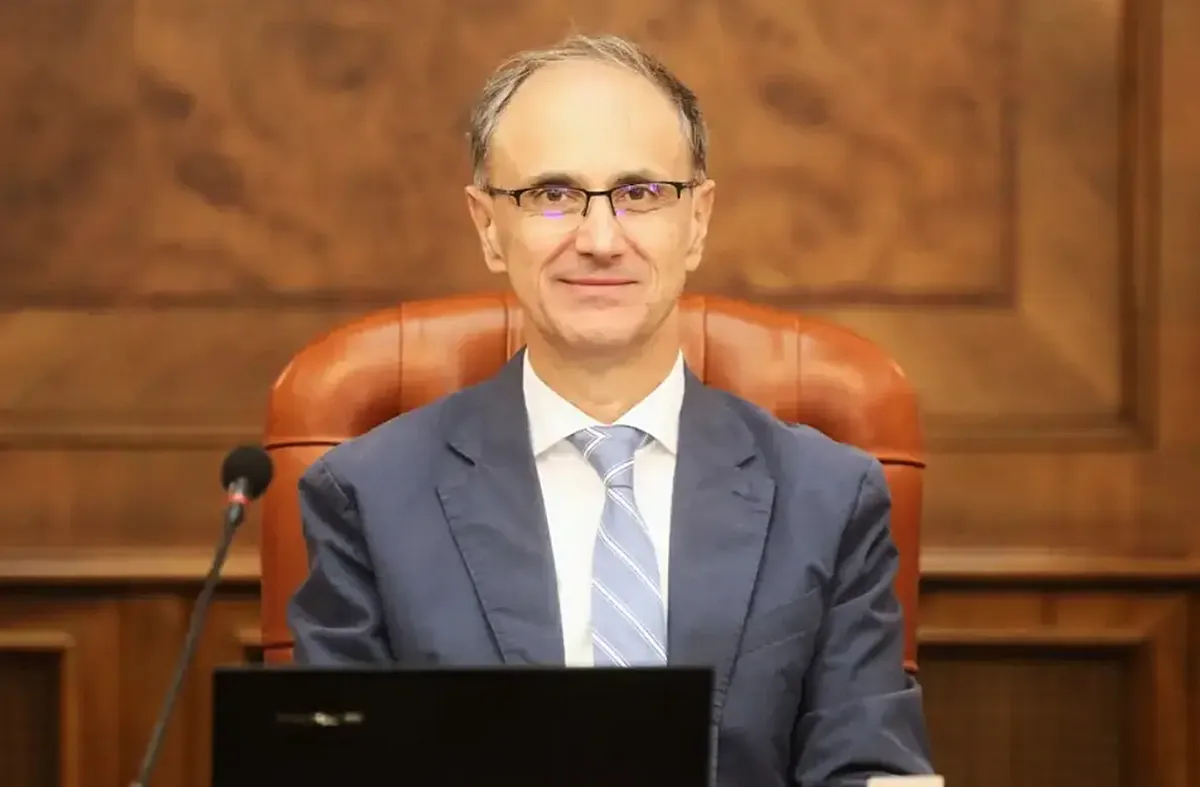 Đuro Macut szerb miniszterelnök, vele is csak eggyel többen vannak