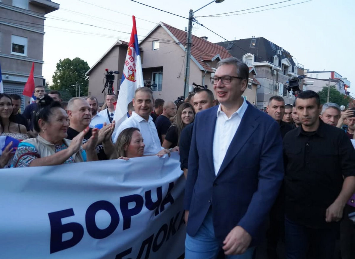 A szerb elnök hívei között 