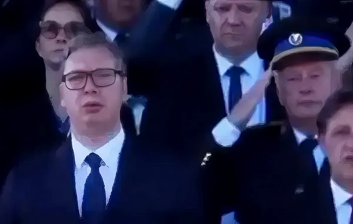 A szerb származású boszniai vezérkari főnök tisztelgett a szerb himnusznak, ami önmagában nem lenne baj, de Boszniában!