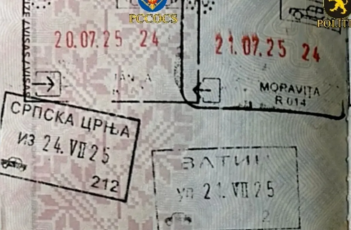Pecsétek az egyik résztvevő útlevelében