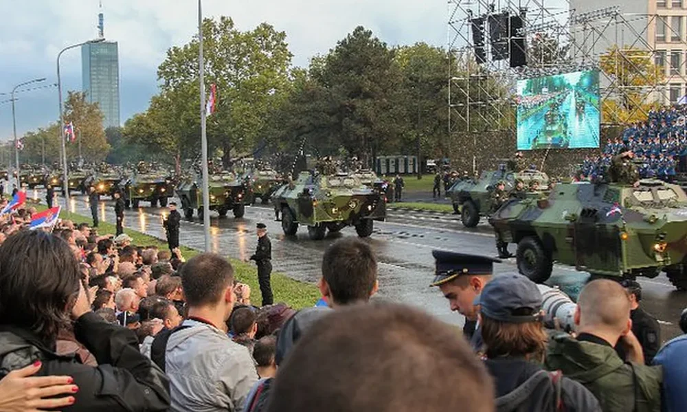 Újbelgrádban javában tart a készülődés a szombati katonai parádéra