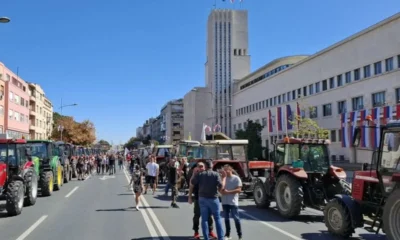 Traktorok Újvidék "főutcáján", a báni palota előtt (Forrás: X platform)