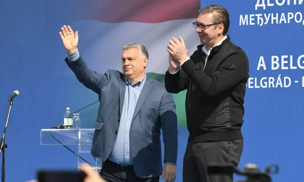 A Vreme ezzel a képpel illusztrálta a cikkét, a két vezetőt a demokrácia gyilkosainak nevezte