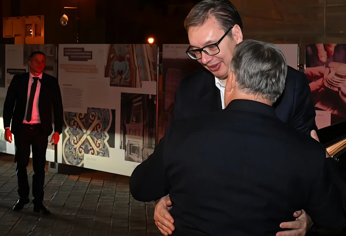 Vučić elmondta, mit tart win-win helyzetnek, de katasztrófa, hogy beszélni kell róla 2 Baráti ölelés