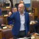 A háború hosszú árnyéka - a montenegrói szerb DNP Horvátországról: a zsarolás, a fenyegetések és a területi követelések veszélyeztetik a jószomszédi kapcsolatokat. A képen Milan Knežević, a szerb elnök montenegrói szövetségese (Forrás: Screenshot)