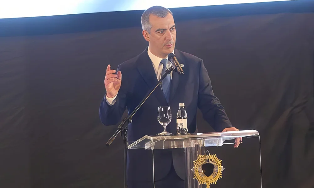 Ha elkapsz egy kémet, kapj el még hármat - ez a BIA igazgatójának vezérelve