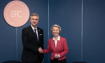 NEM CSAK IDEOLÓGIA: Ursula von der Leyen a hónap elején külön is megbeszélte a horvát miniszterelnökkel az új többéves pénzügyi keretről, a RepowerEU-ról szóló elképzeléseket, előtérbe helyezve, hogy mennyire fontos csökkenteni Európa függőségét az orosz energiaforrásoktól. Andrej Plenković hangsúlyozta, hogy a Krk szigetén lévő LNG-terminál és a JANAF olajvezeték révén Horvátország hozzájárul Európa energiaellátásának biztonságának fenntartásához (Forrás: X platform, Andrej Plenković)