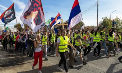MEGEMLÉKEZÉS: Minden út Újvidékre vezet, ahova estére érkeznek meg a diákok, akik az ország különböző részeiből indultak. A legtöbbet a Novi Pazarból gyalogló diákok voltak úton, akik 16 nappal ezelőtt indultak el, és több mint négyszáz kilométert tettek meg