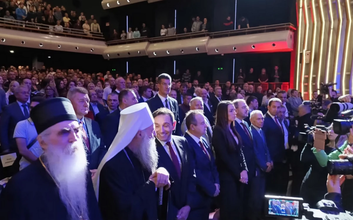 Intézményesítette a tevékenységét az orosz hírszerzés Szerbiában., ahol meglepően sokan vettek részt az orosz Külső Hírszerző Szolgálat "belgrádi kirendeltségének" megnyitóján (Forrás: Srna)