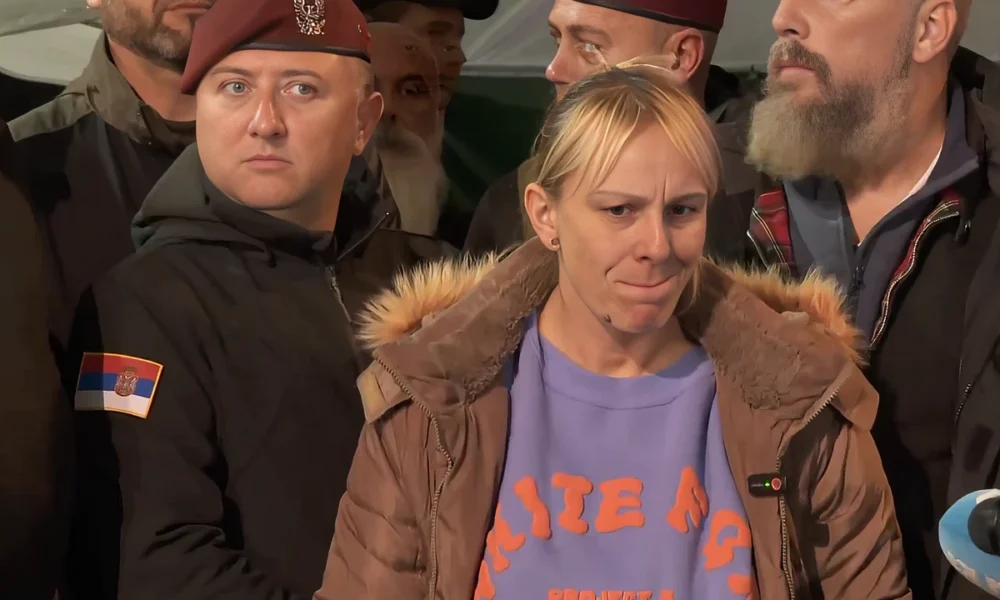 Dijana Hrka elszorult torokkal jelentette be, hogy abbahagyja az éhségsztrájkot