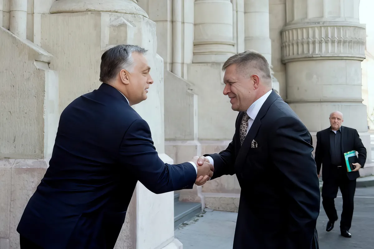 No, nézz csak ki jött vissza! Mindig is jó együtt dolgozni a patriótákkal, állunk elébe - üdvözölte Budapesten annak idején a magyar miniszterelnök újraválasztott szlovák kollégáját 2023. október elsején, a bejegyzést 2 millió ember látta (Forrás: Facebook, Orbán Viktor)