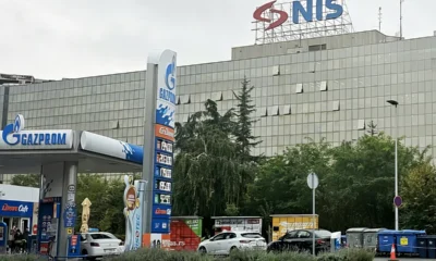 A szankciók feszültségeket okoztak a tulajdonosok között, a szerb vezetés egyre nagyobb frusztráltabb a tulajdonosváltás elhúzódása miatt, amely valószínűleg az ADNOC-ot és/vagy a MOL-t hozná helyzetbe