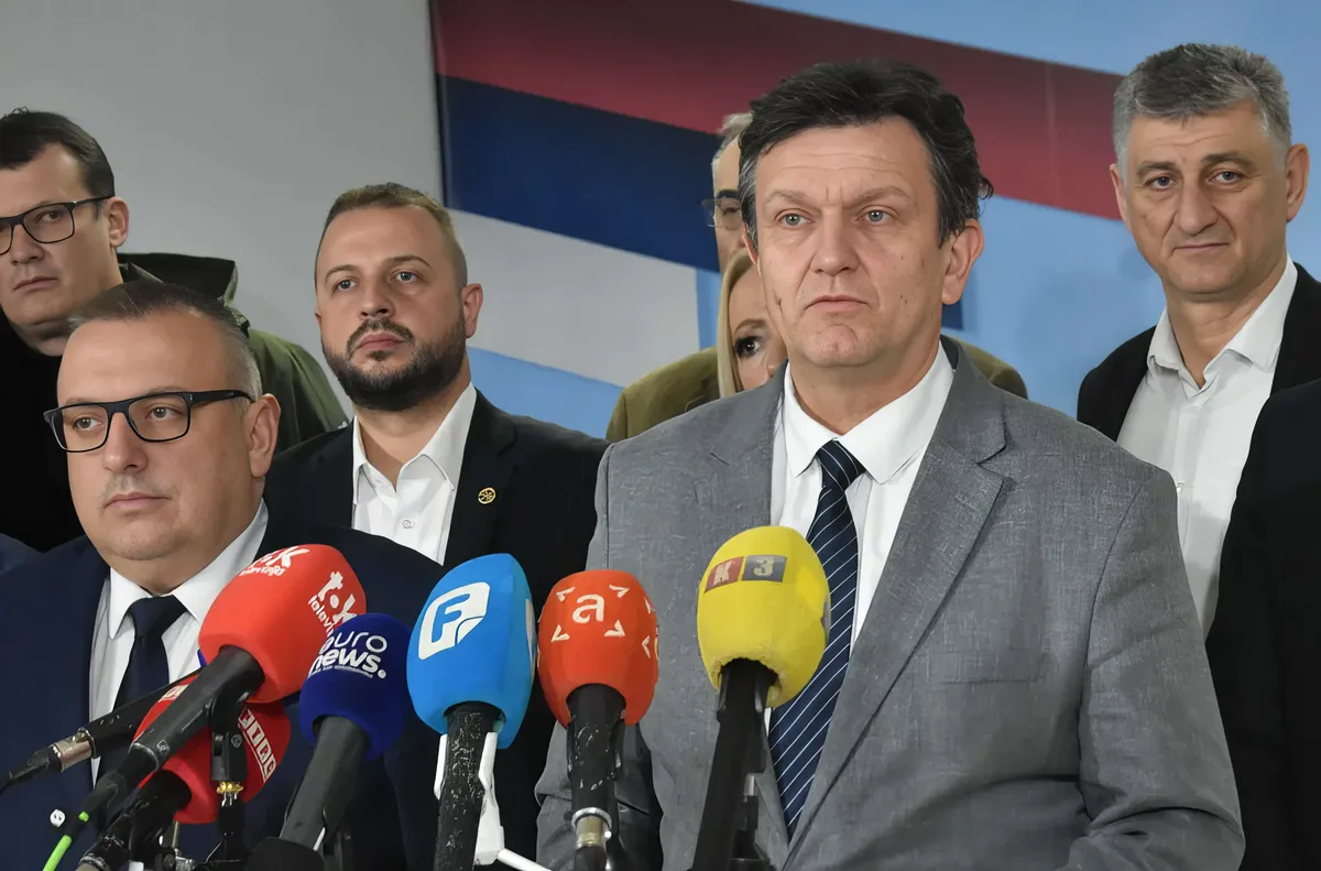 Számos helyen megismétlik a rendkívüli elnökválasztást Dodiklandben 3 Blanuša: A legfrissebb adatok szerint mi vezetünk, és több mint hatezer szavazatnyi előnyünk van. De ez elég lesz-e?