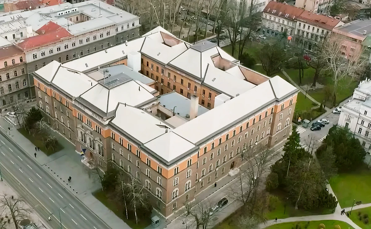 Bosznia-Hercegovina Alkotmánybíróságának épülete Szarajevóban, itt kérdőjelezték meg Dodik pártelnöki szerepét