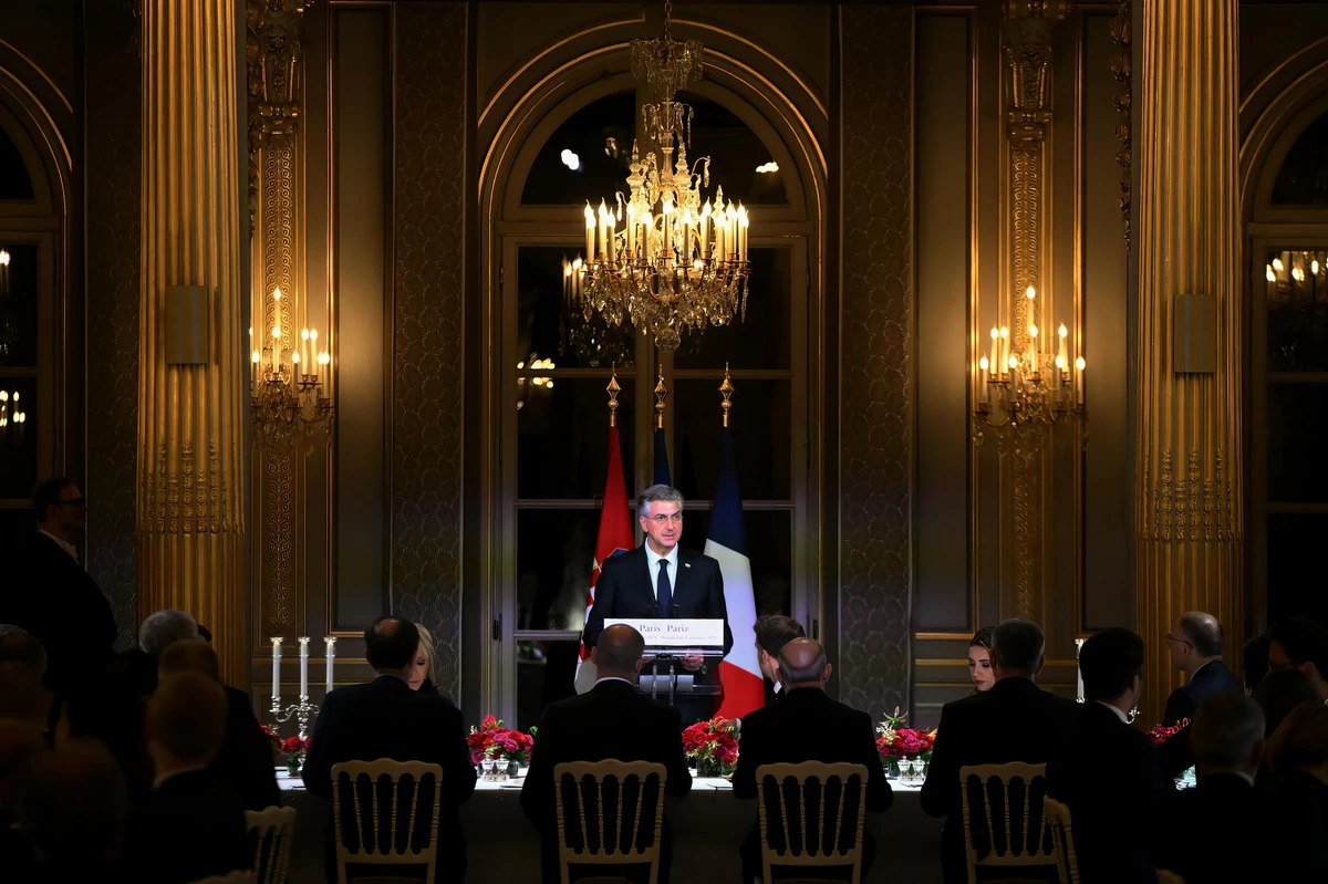 Plenković Galliában, az újságírók Thompsonról is kérdezték 3 Díszvacsora az Elysée-palotában