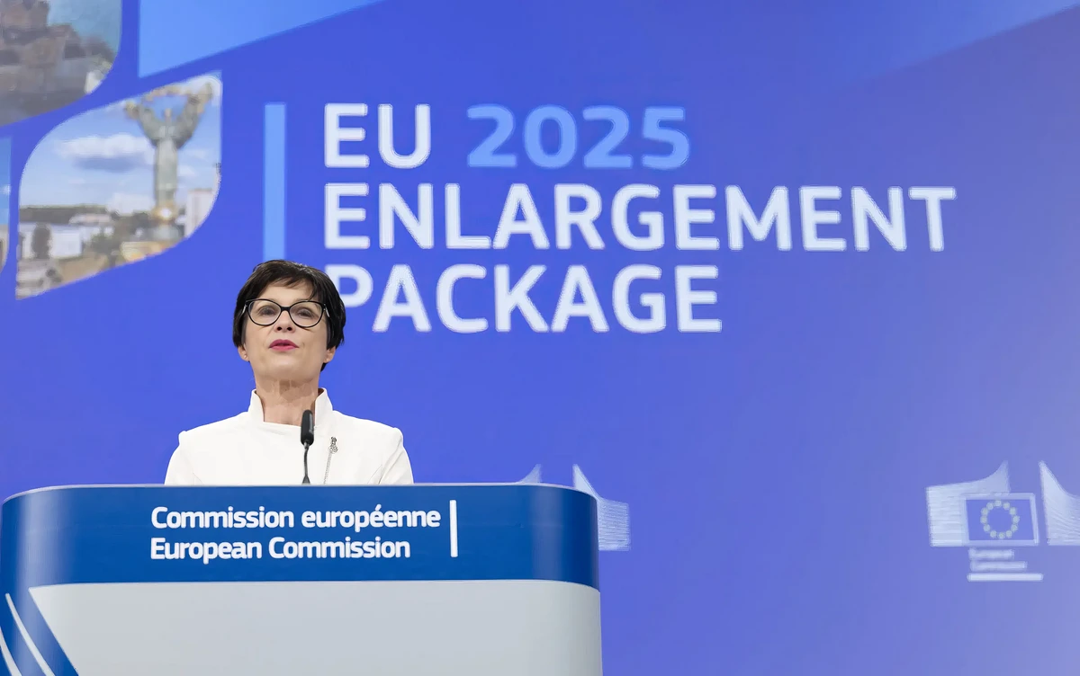 Bővítési reneszánszt ígér Brüsszel, de a régi tüneteket egyelőre nem sikerült orvosolni nagy ígéretek, lassú előrehaladás, sok politikai alkudozás várható. Mire számíthat Montenegró, Albánia, Moldova és Ukrajna