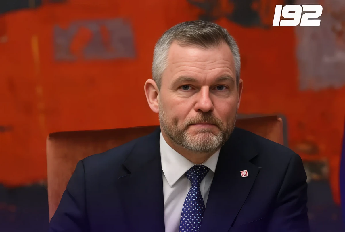 Petrőcön nagyon megdícsérte egymást Vučić és Pellegrini 3 Peter Pellegrini szlovák elnök kijelentette, hogy Szlovákia kész atomerőművet építeni Szerbiában, és hozzátette, hogy minden, amivel Szlovákia rendelkezik az atomenergia területén, a tudástól a gépekig, Szerbia rendelkezésére áll. Pellegrini hangsúlyozta, hogy Szlovákia szakértő az atomenergia területén, vagyis olyan csapatai vannak, amelyek atomerőműveket építenek, valamint olyan gépekkel rendelkezik, amelyek nukleáris hulladékot kezelnek. Aleksandar Vučić szerb elnök a Peter Pellegrini szlovák elnökkel folytatott találkozója után kijelentette, hogy Szerbia embereket küld Szlovákiába, hogy képezzék ki őket az atomenergia alkalmazására. Vučić elmondta, hogy Szerbiában, a Vinča Atomtudományi Intézeten kívül, nincs elég képzett ember ezen a területen.