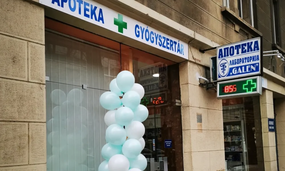 A város tulajdonában lévő szabadkai gyógyszertárak 2020 decemberében kerültek a Galen pharm magánpatika tulajdonába (Forrás: Galen Patika, Facebook)