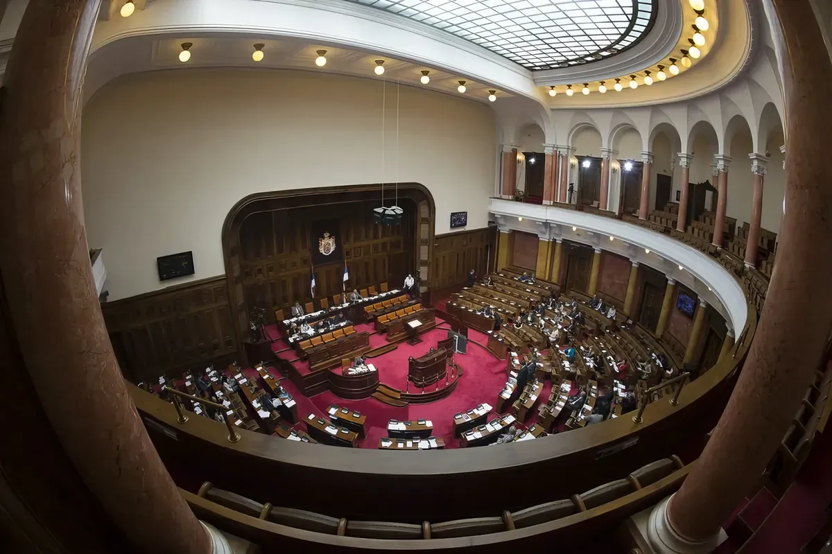 A belgrádi vezetés elfogadtatta a parlamenttel az igazságügyi csomagot, majd megtorpant egy kicsit, de egyelőre nem hátrált ki mögüle, lehet, hogy nem is fogA belgrádi vezetés elfogadtatta a parlamenttel az igazságügyi csomagot, majd megtorpant egy kicsit, de egyelőre nem hátrált ki mögüle, lehet, hogy nem is fog