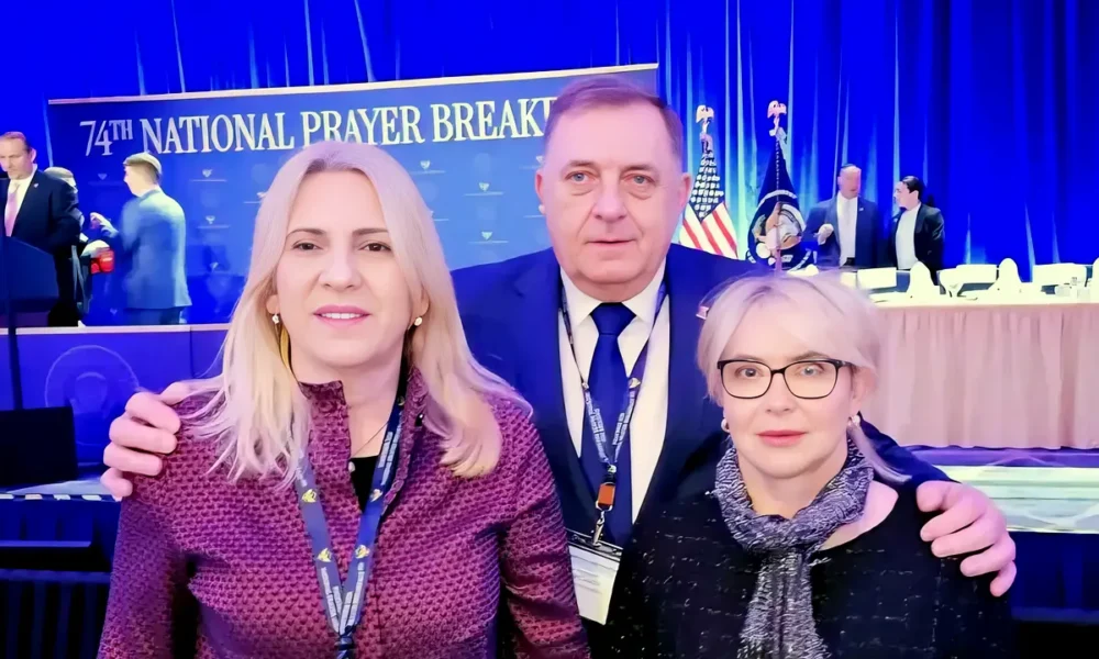 Milorad Dodik Željka Cvijanović és Ana Trišić Babić társaságában "imareggelizett" (Forrás: X platform, Milorad Dodik)