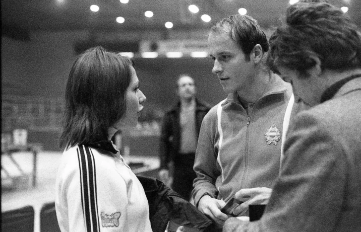 Palatinus Erzsike mutatóujja 3 Palatinus Erzsébet Jónyer Istvánnal a 23. Jugoszláv Nemzetközi Bajnokságon 1976-ban