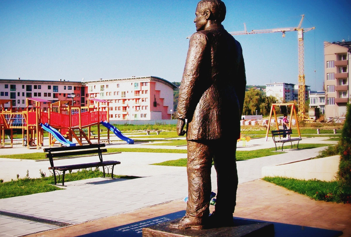 Ferenc Ferdinánd ismét szobrot kaphat Szarajevóban? 6 Gyerekek, gyertek, próbáljátok ki Princip bácsi csúszdáját